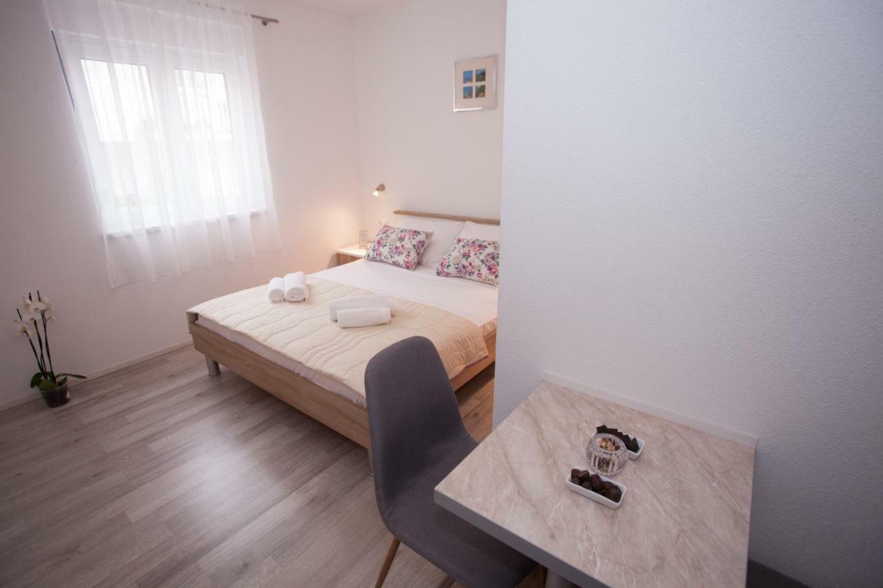 Apartments Mia Baška Voda Екстериор снимка