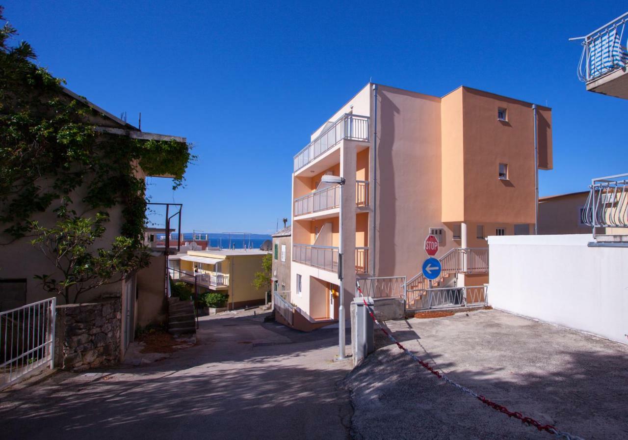 Apartments Mia Baška Voda Екстериор снимка