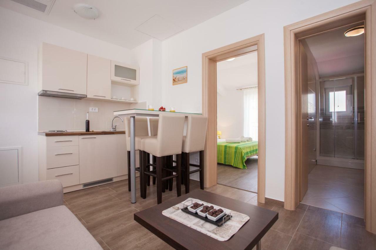 Apartments Mia Baška Voda Екстериор снимка