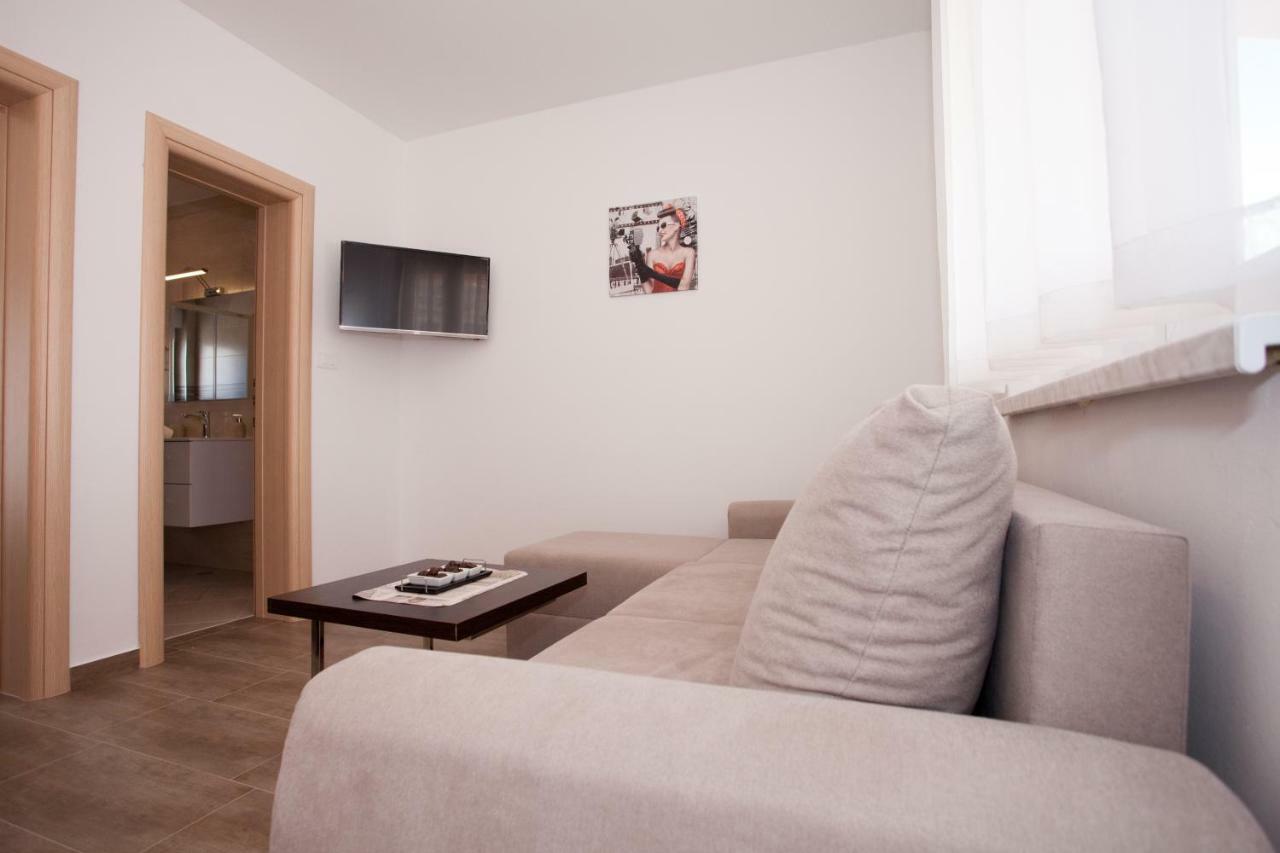 Apartments Mia Baška Voda Екстериор снимка