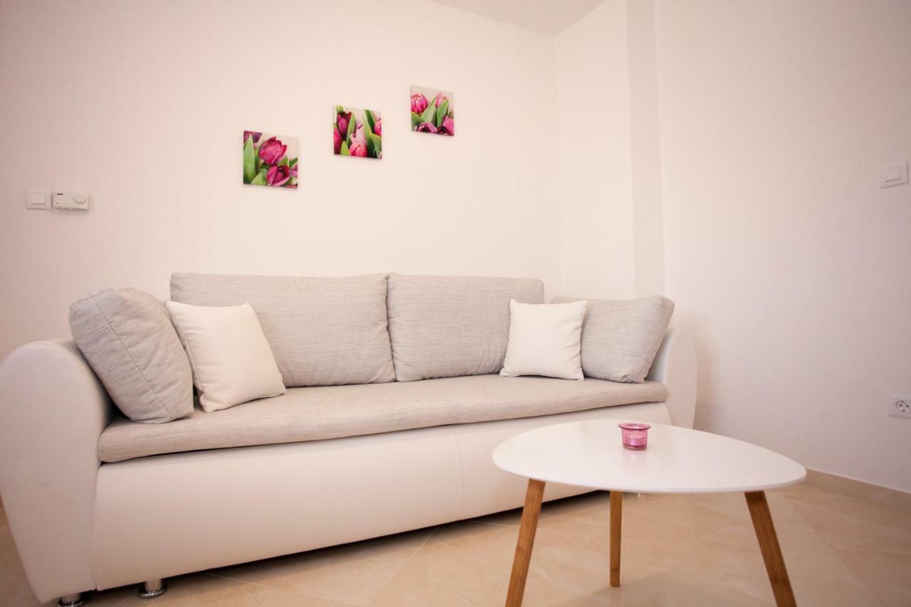 Apartments Mia Baška Voda Екстериор снимка