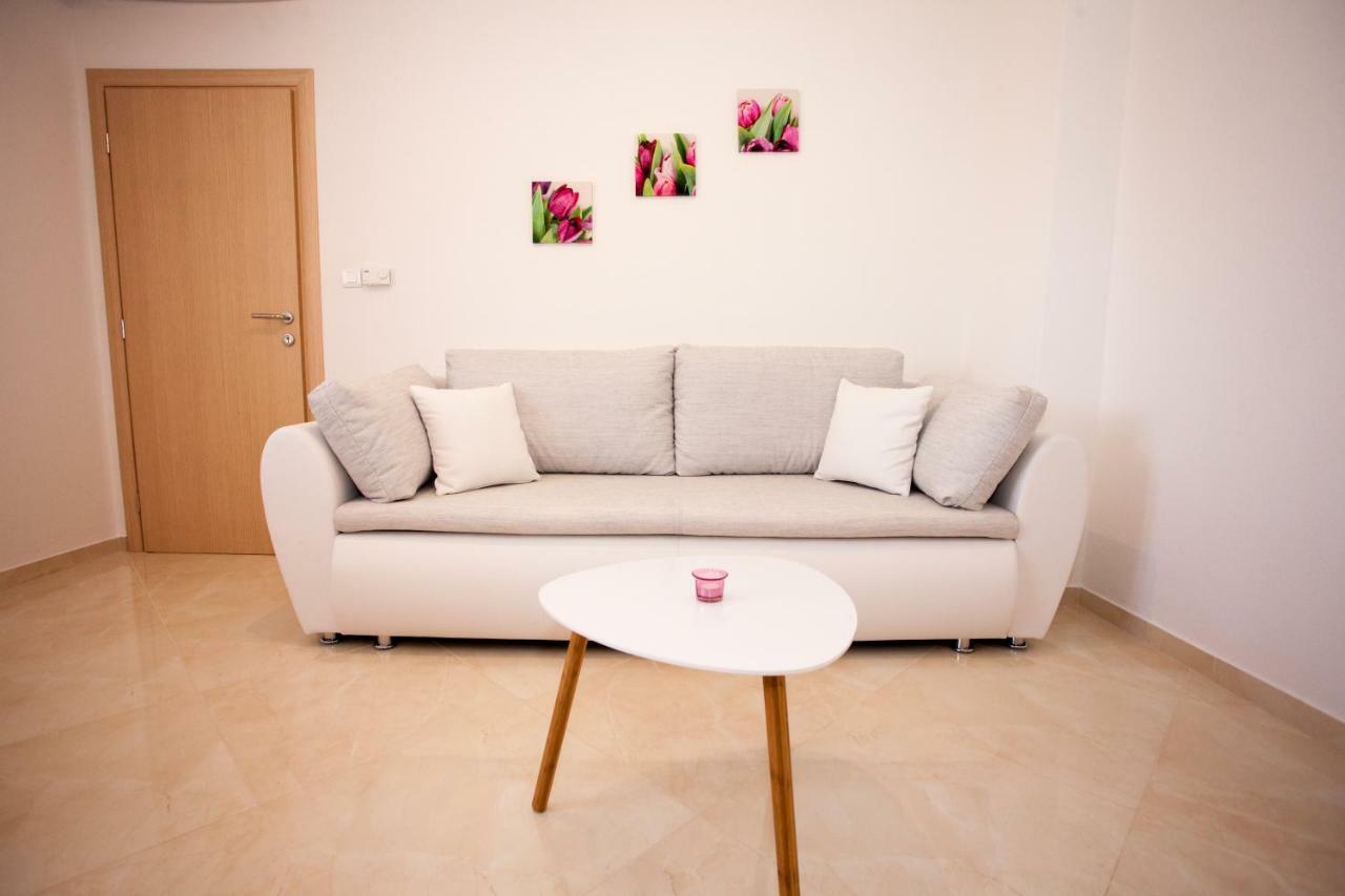 Apartments Mia Baška Voda Екстериор снимка