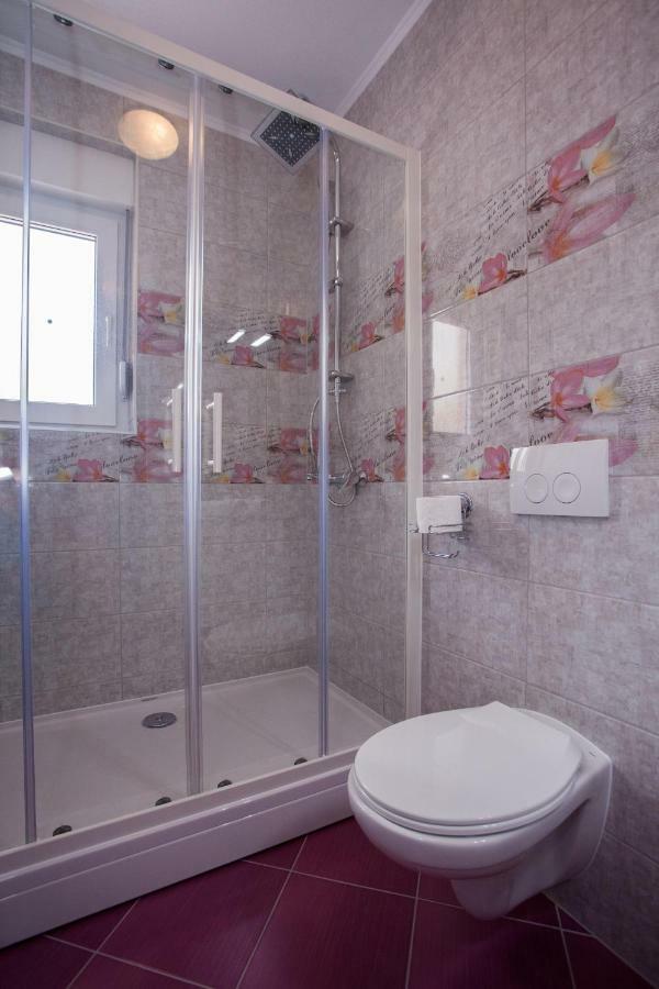 Apartments Mia Baška Voda Екстериор снимка