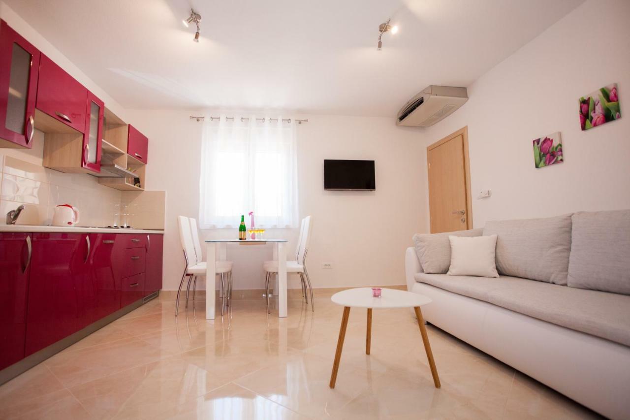 Apartments Mia Baška Voda Екстериор снимка