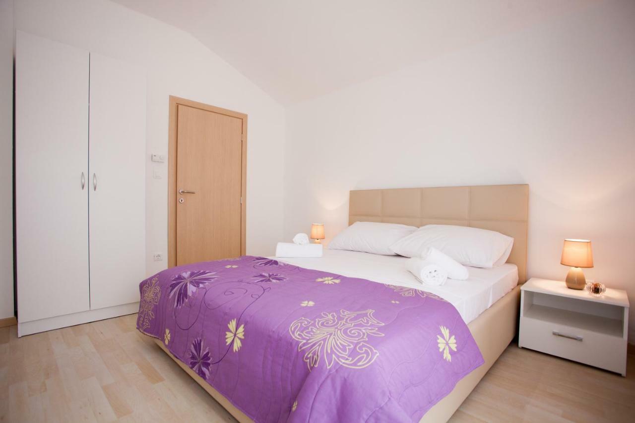 Apartments Mia Baška Voda Стая снимка