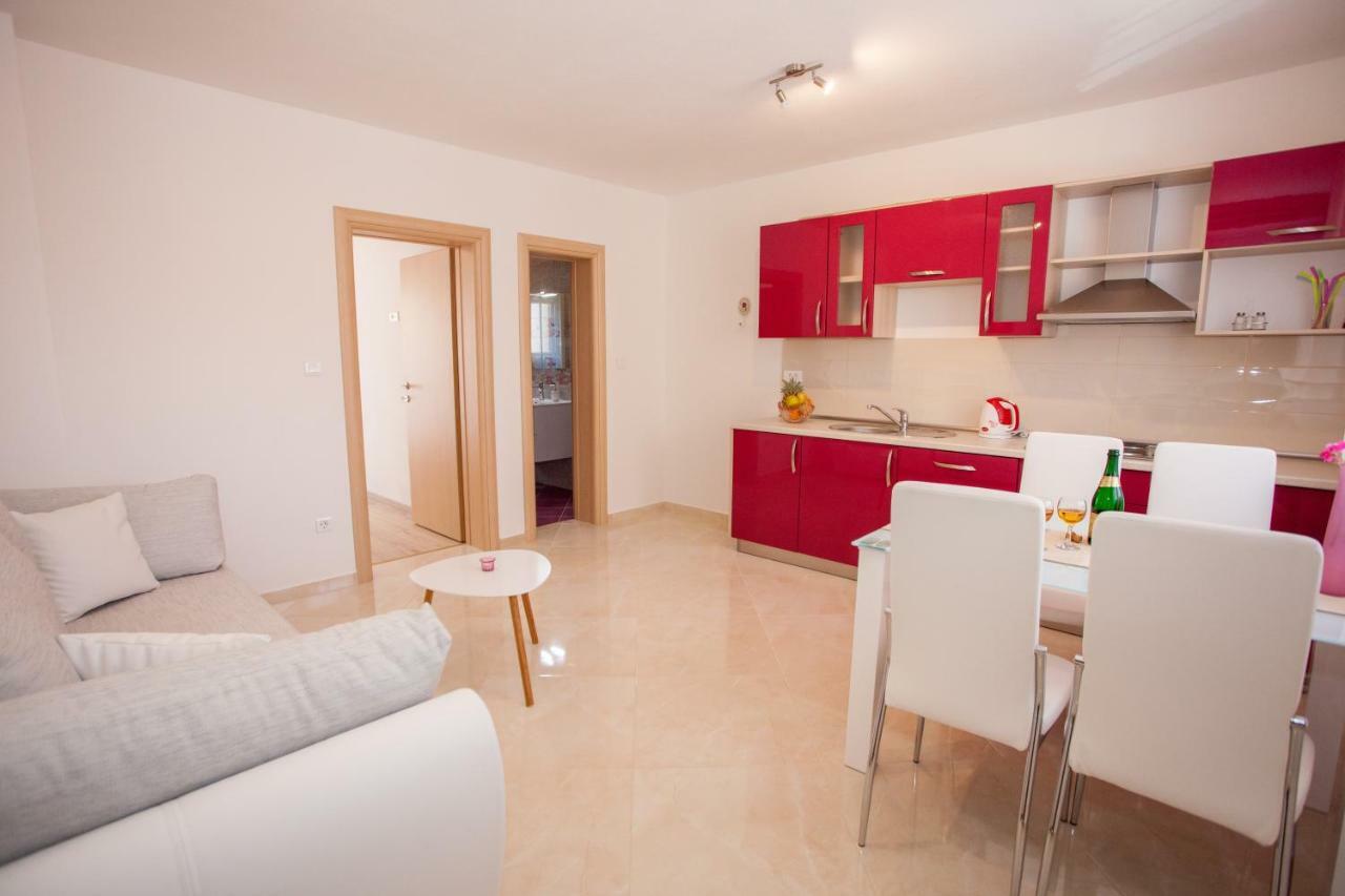 Apartments Mia Baška Voda Екстериор снимка