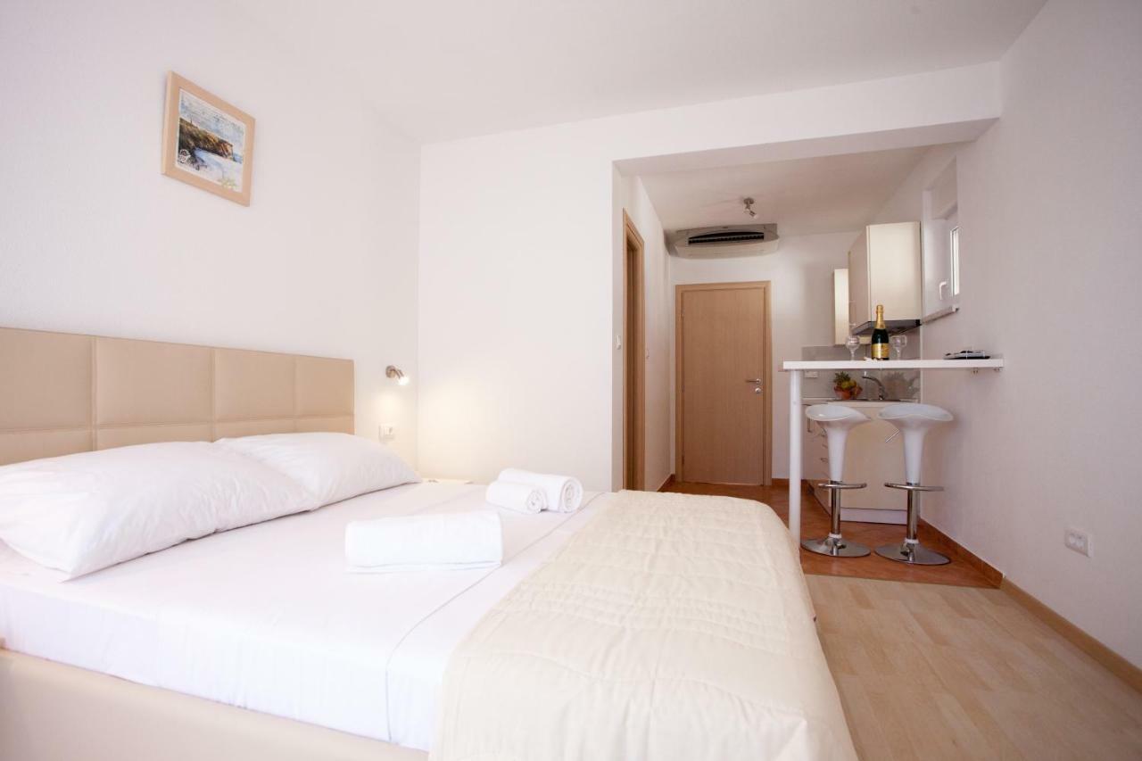 Apartments Mia Baška Voda Екстериор снимка