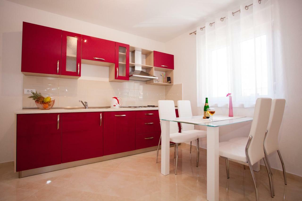 Apartments Mia Baška Voda Екстериор снимка